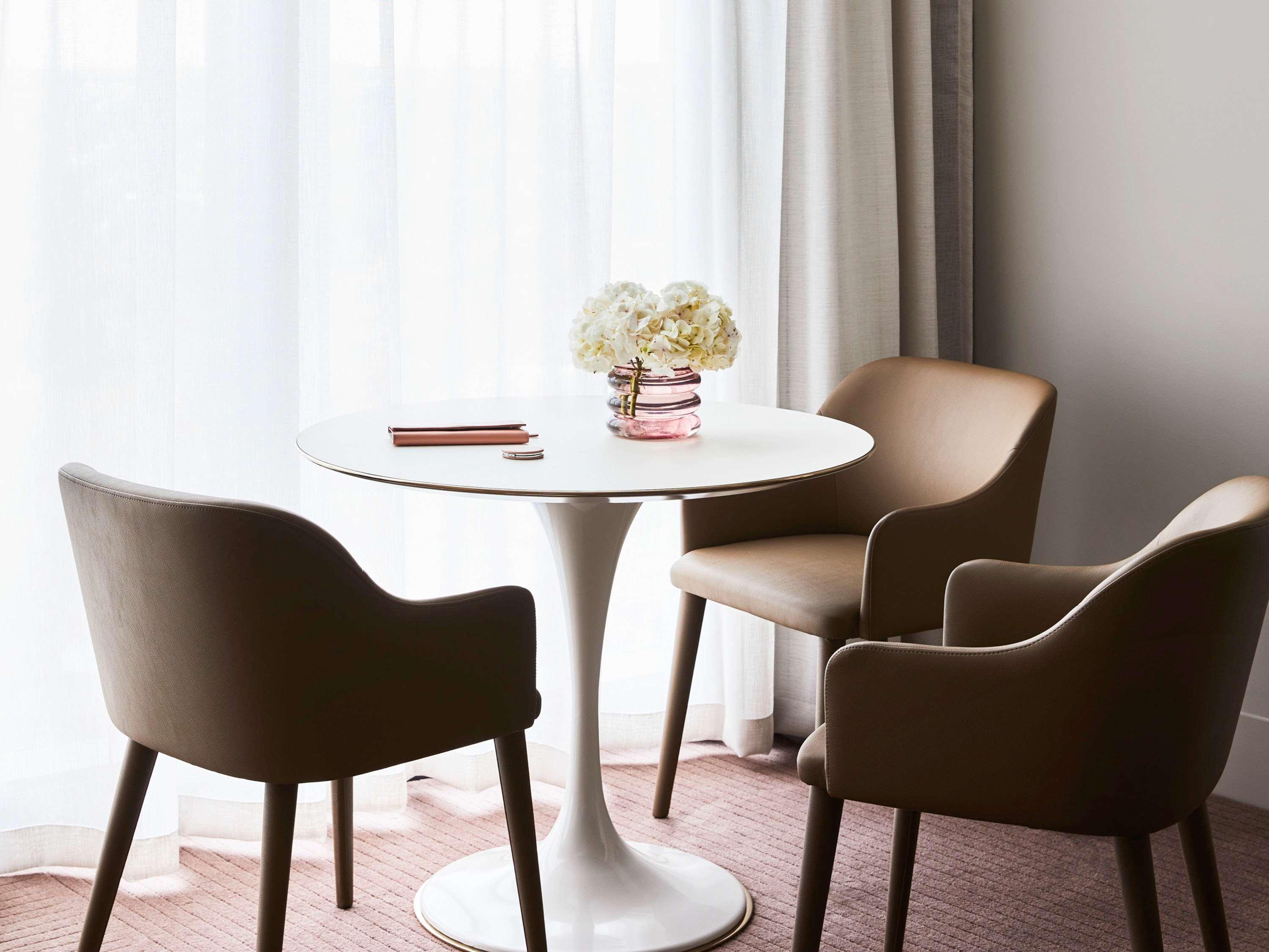 Hotel Chadstone Melbourne Mgallery Collection Exterior foto A tulip table
